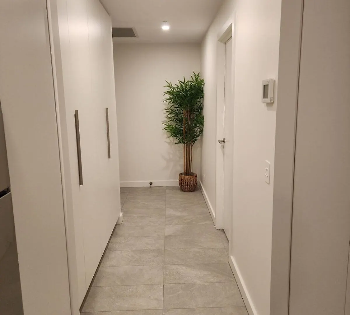 River & City View Apt Near Brisbane Airport With Infinity Pool, Spa, Sauna, Steam Room